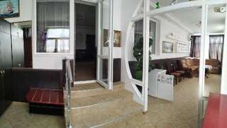 Гостиница Арго Симферополь Улучшенный люкс трехкомнатный с балконом-4