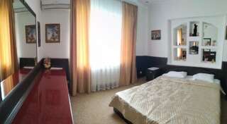 Гостиница Арго Симферополь Улучшенный люкс трехкомнатный с балконом-5