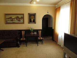 Гостиница Арго Симферополь Люкс трехкомнатный-2