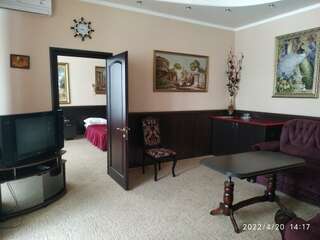 Гостиница Арго Симферополь Люкс двухкомнатный с балконом-1