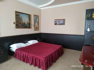 Гостиница Арго Симферополь Люкс двухкомнатный с балконом-3